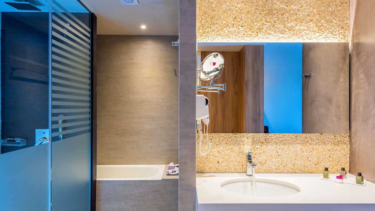 Photo of Bathroom in Pyrgos Psilonerou
