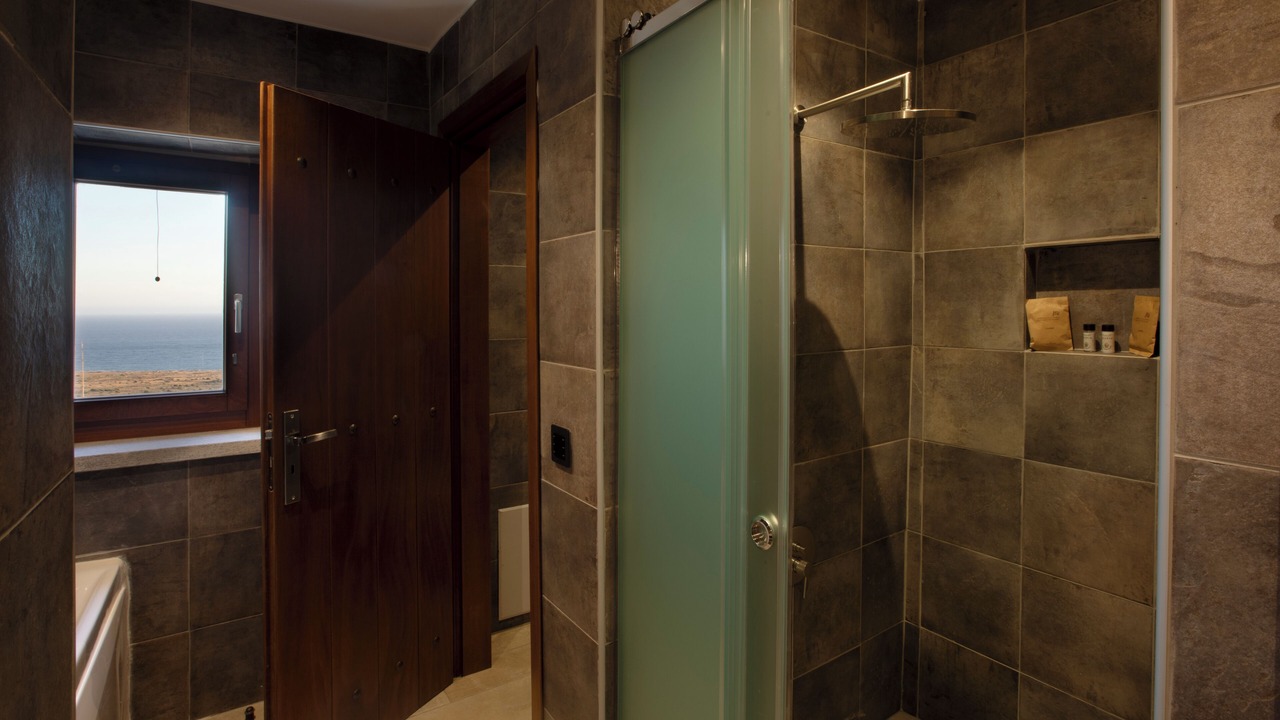 Photo of Bathroom in Omales