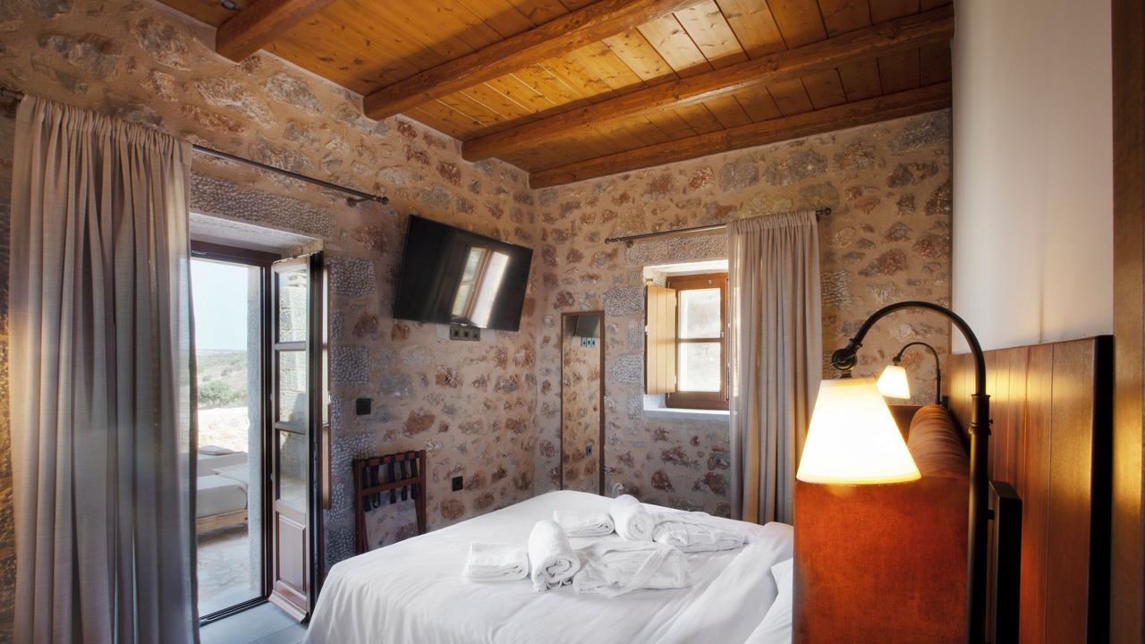 Photo of Bedroom in Omales