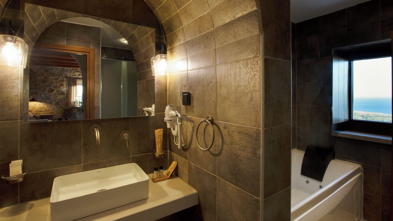 Photo of Bathroom in Omales