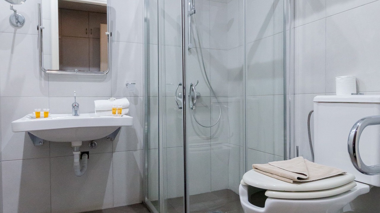 Photo of Bathroom in Marathopoli