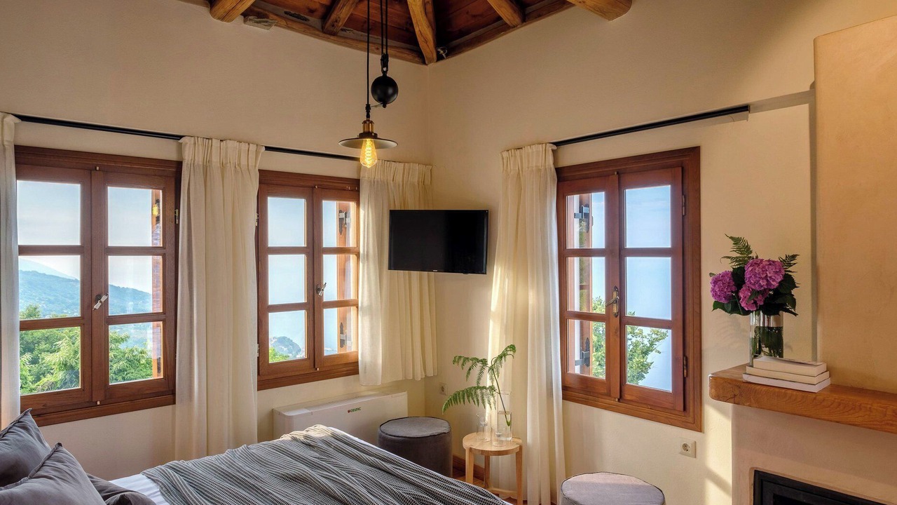 Photo of Bedroom in Mouresi