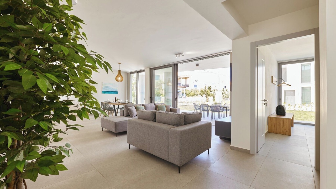 Photo of Livingroom in Pyrgos Psilonerou