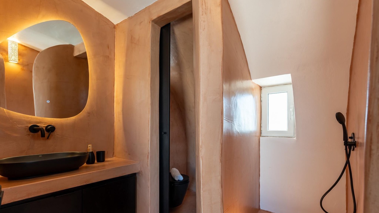 Photo of Bathroom in Exo Gialos