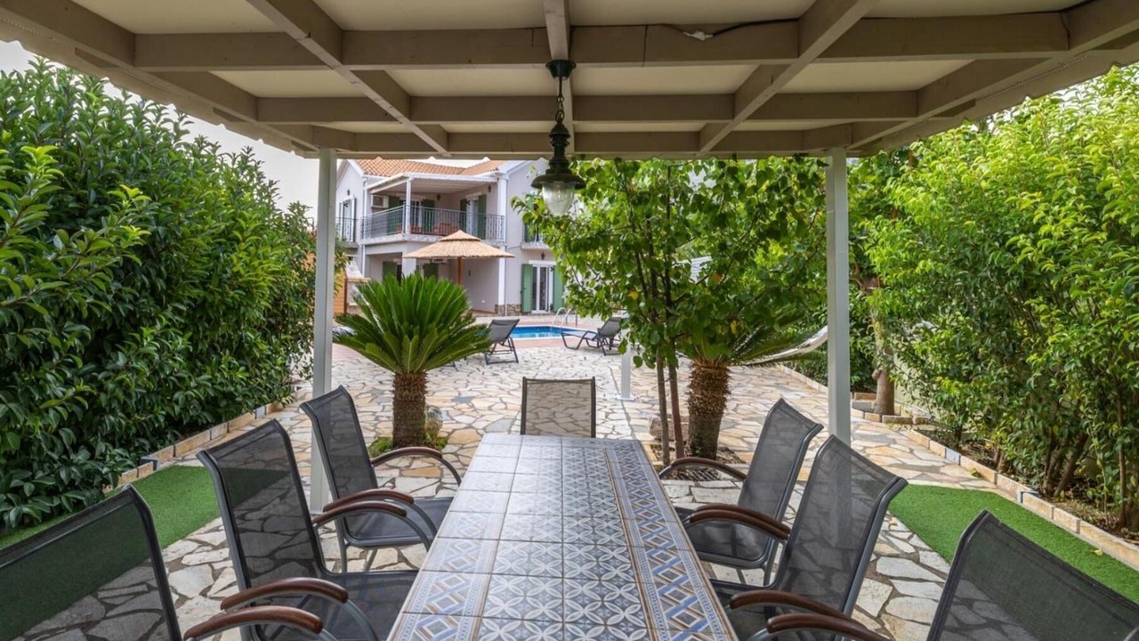 Photo of Patio Balcony in Makriotika