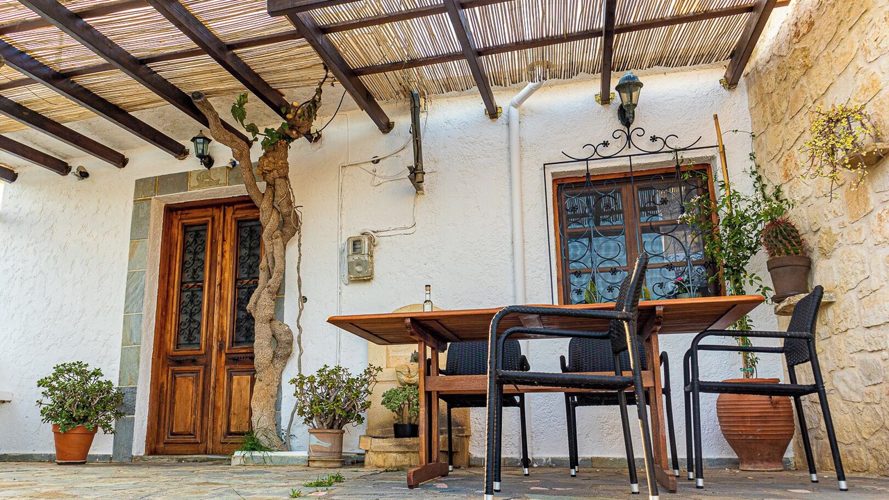 Photo of Outdoor in Makrilia