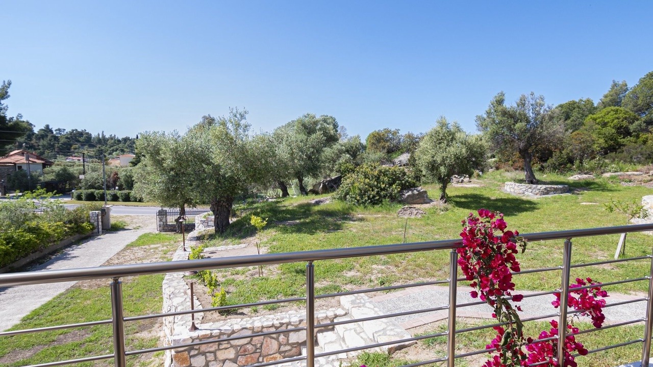 Photo of Outdoor in Elia