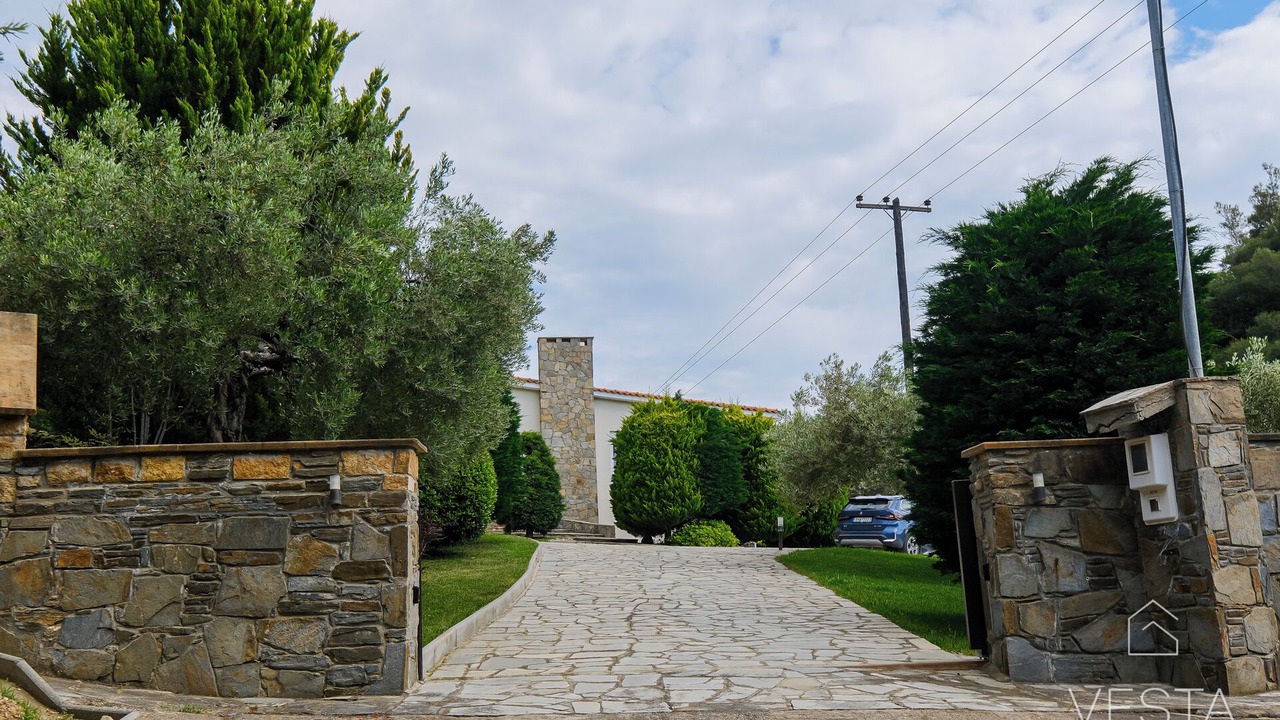 Photo of Outdoor in Elia Nikitis
