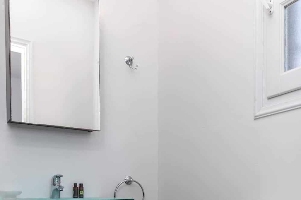 Photo of Bathroom in Naxos