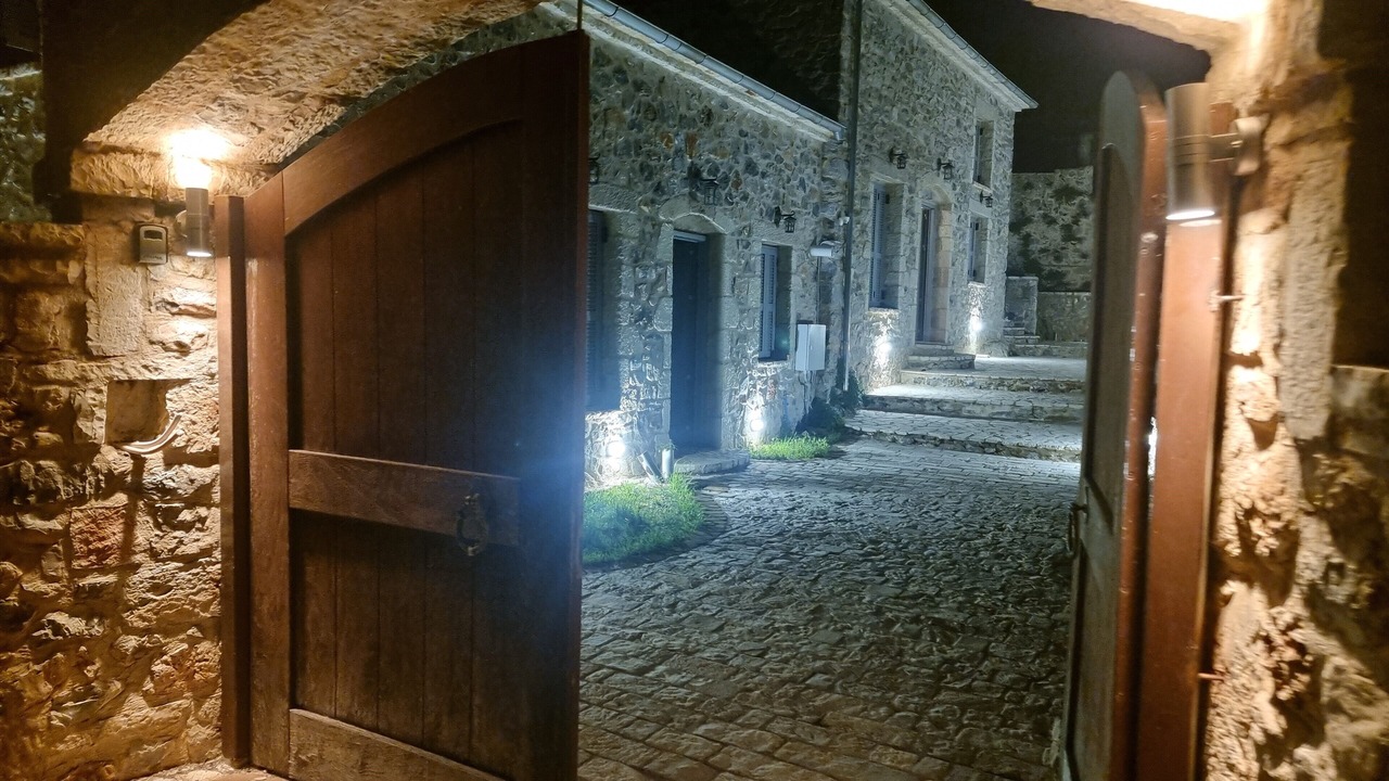Photo of Outdoor in Levidhion