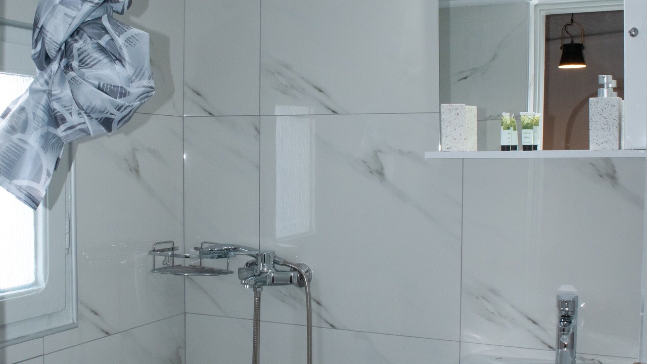 Photo of Bathroom in Petaloudes