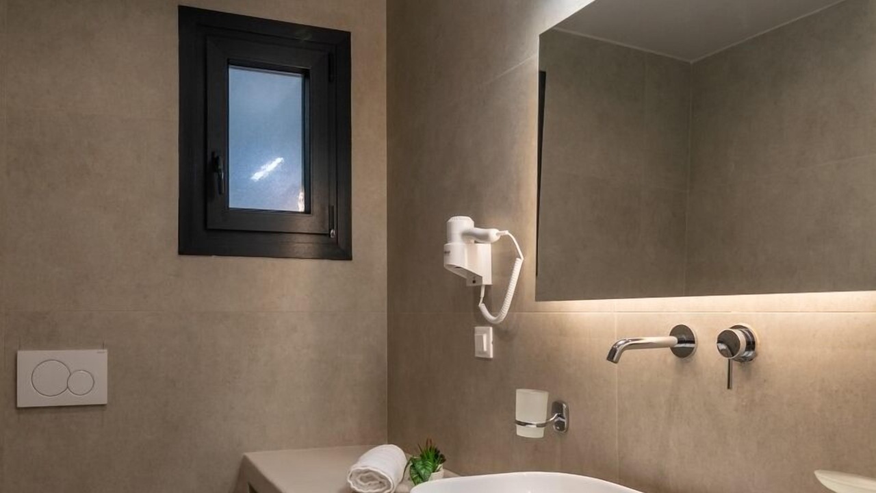 Photo of Bathroom in Adamas