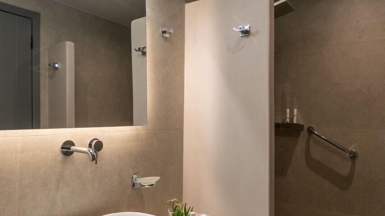 Photo of Bathroom in Adamas