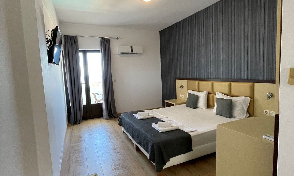 Photo of Bedroom in Adelianos Kampos