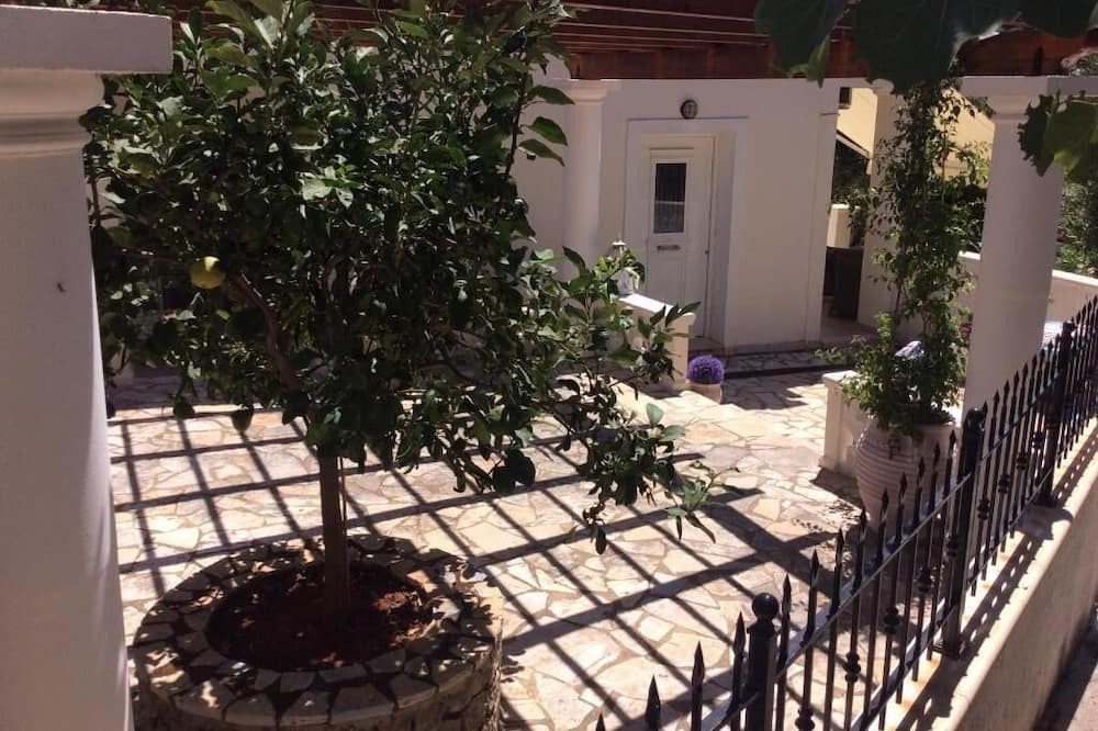 Photo of Outdoor in Lakones