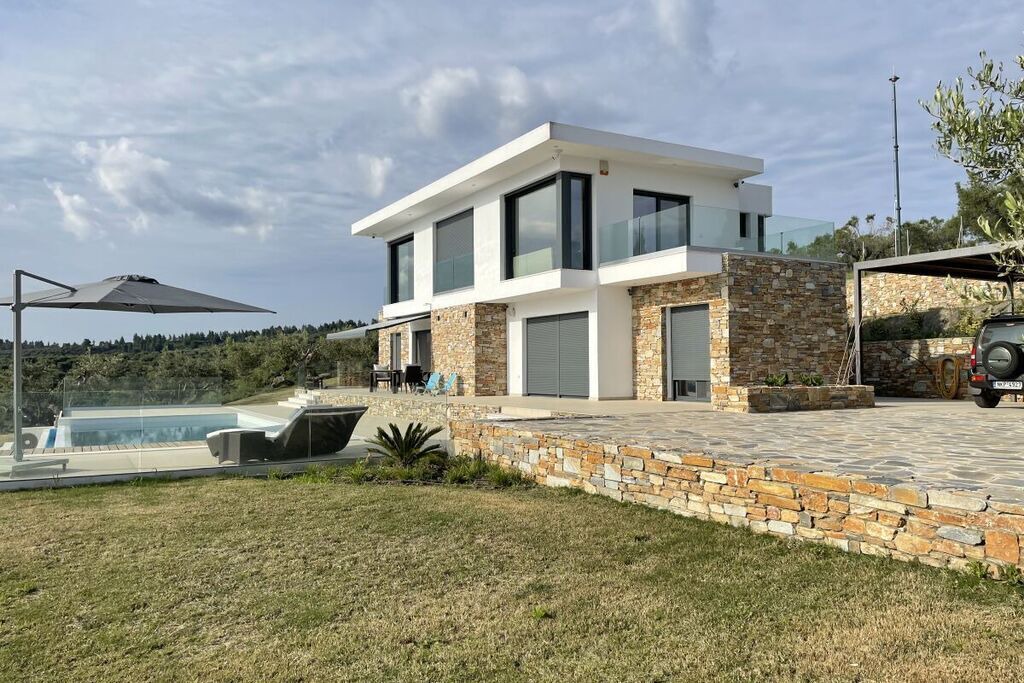 Photo of Outdoor in Paradhisos