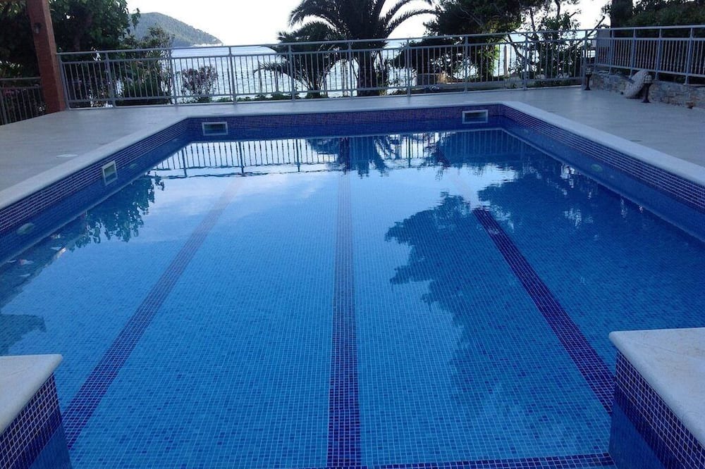Photo of Outdoor in Elios