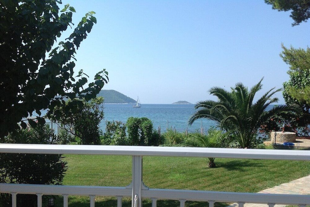 Photo of Outdoor in Elios