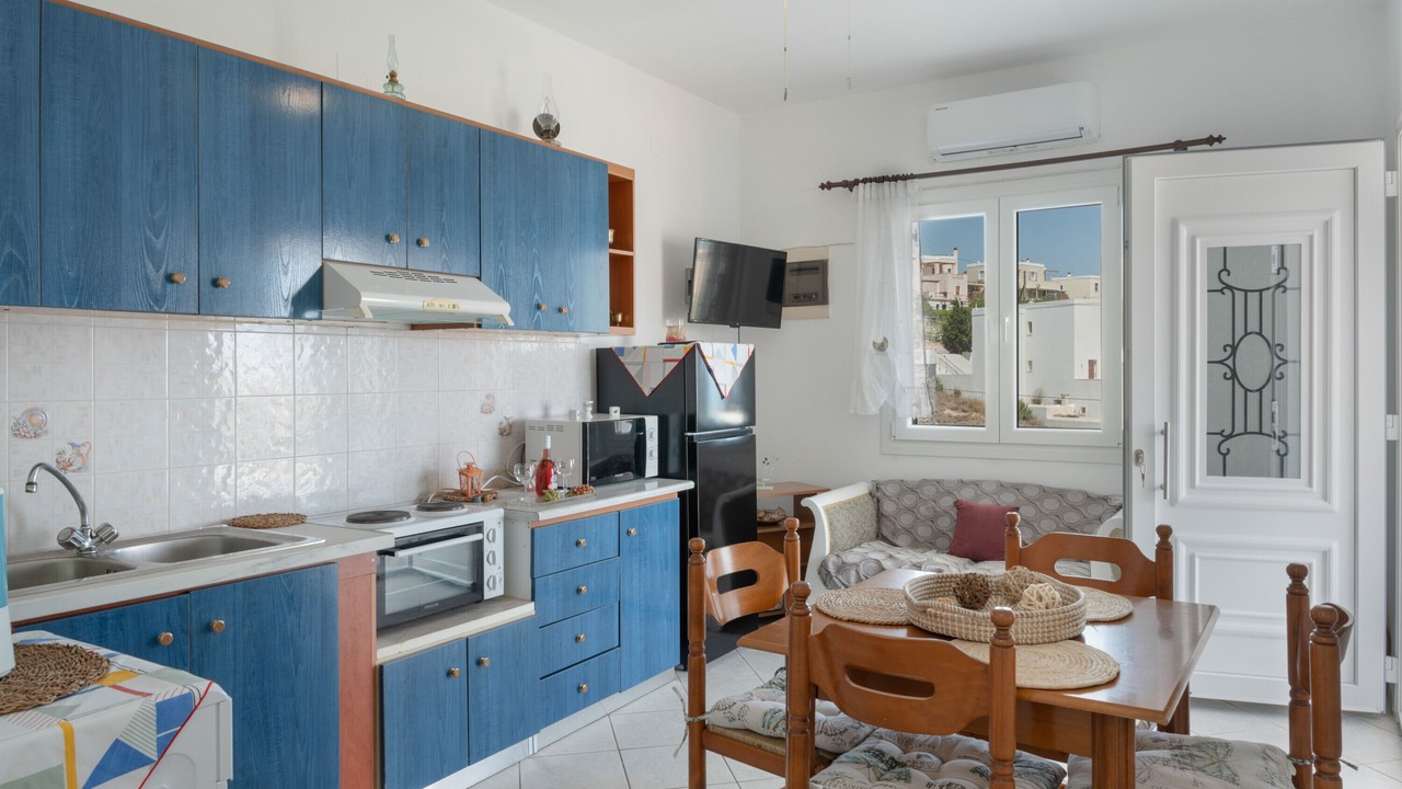 Photo of Kitchen in Azolimnos