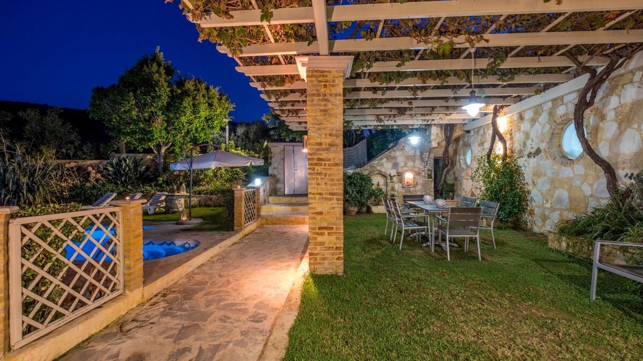 Photo of Outdoor in Perivolia