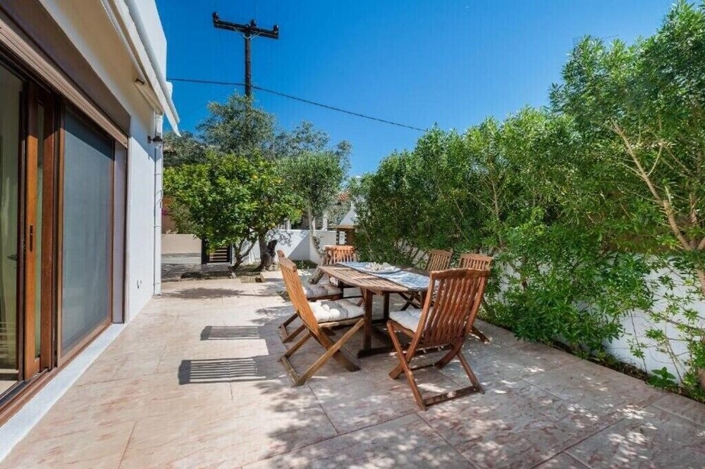 Photo of Patio Balcony in Aegina Town