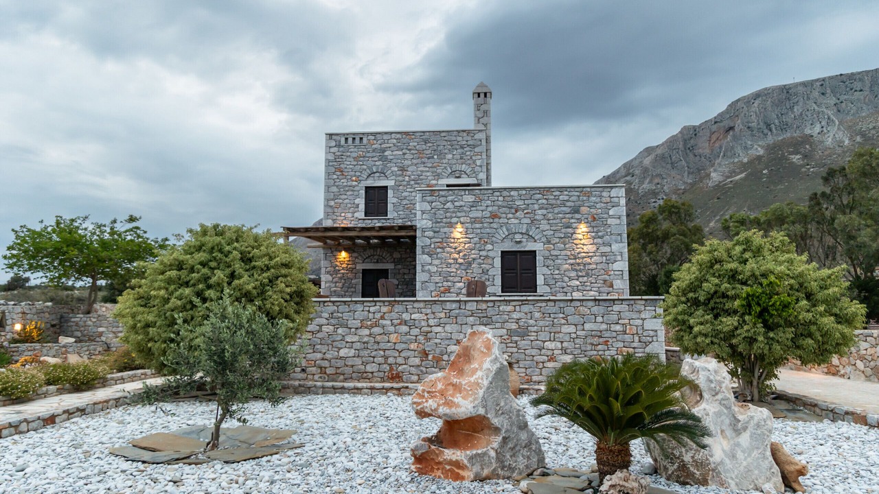 Photo of Outdoor in Omales