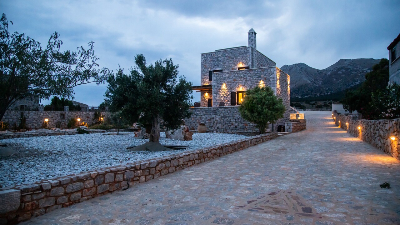 Photo of Outdoor in Omales