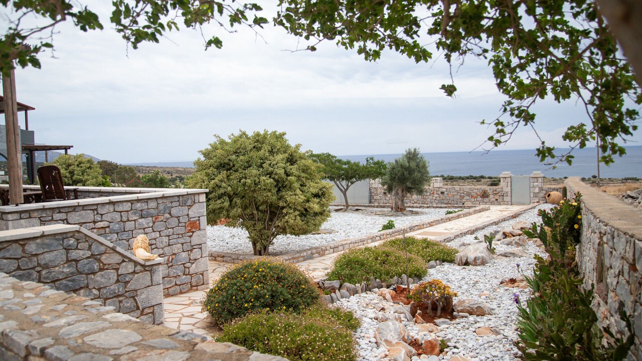 Photo of Outdoor in Omales