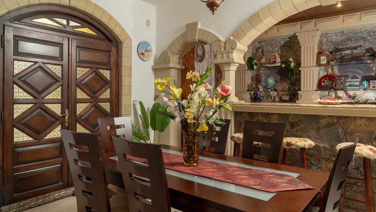 Photo of Livingroom in Makrys Tichos