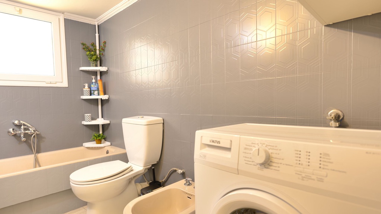 Photo of Bathroom in Marousi
