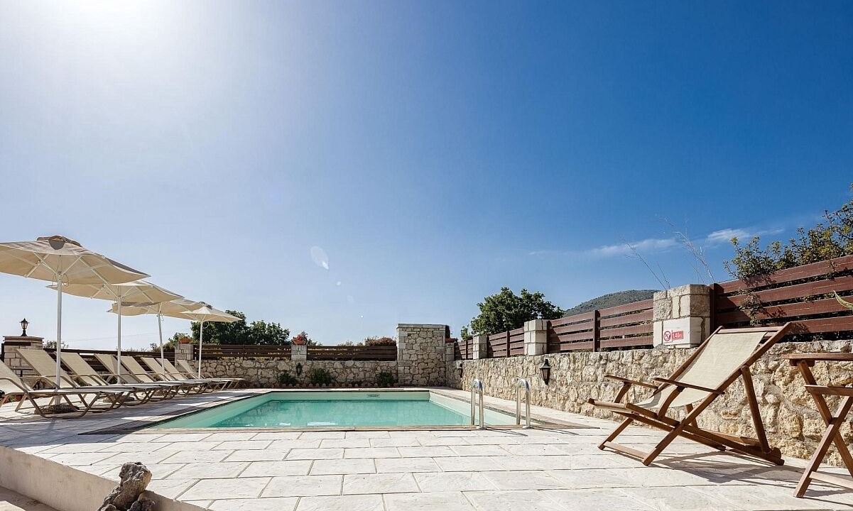 Photo of Outdoor in Roussospiti