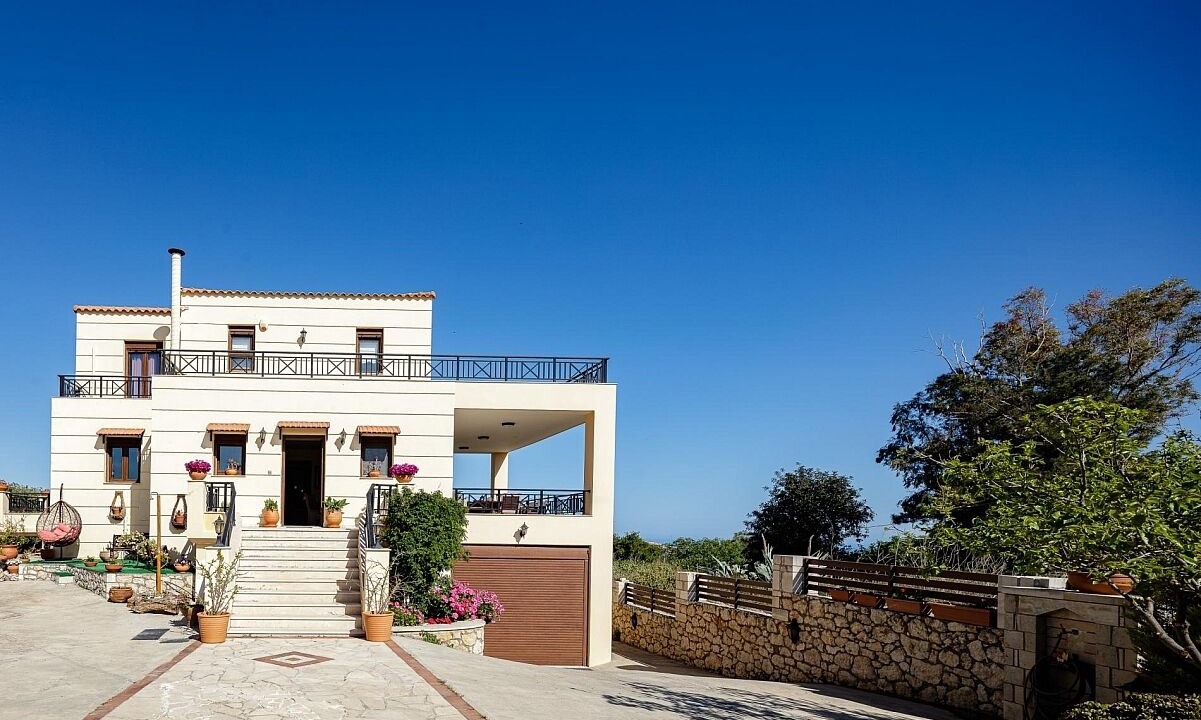 Photo of Outdoor in Roussospiti