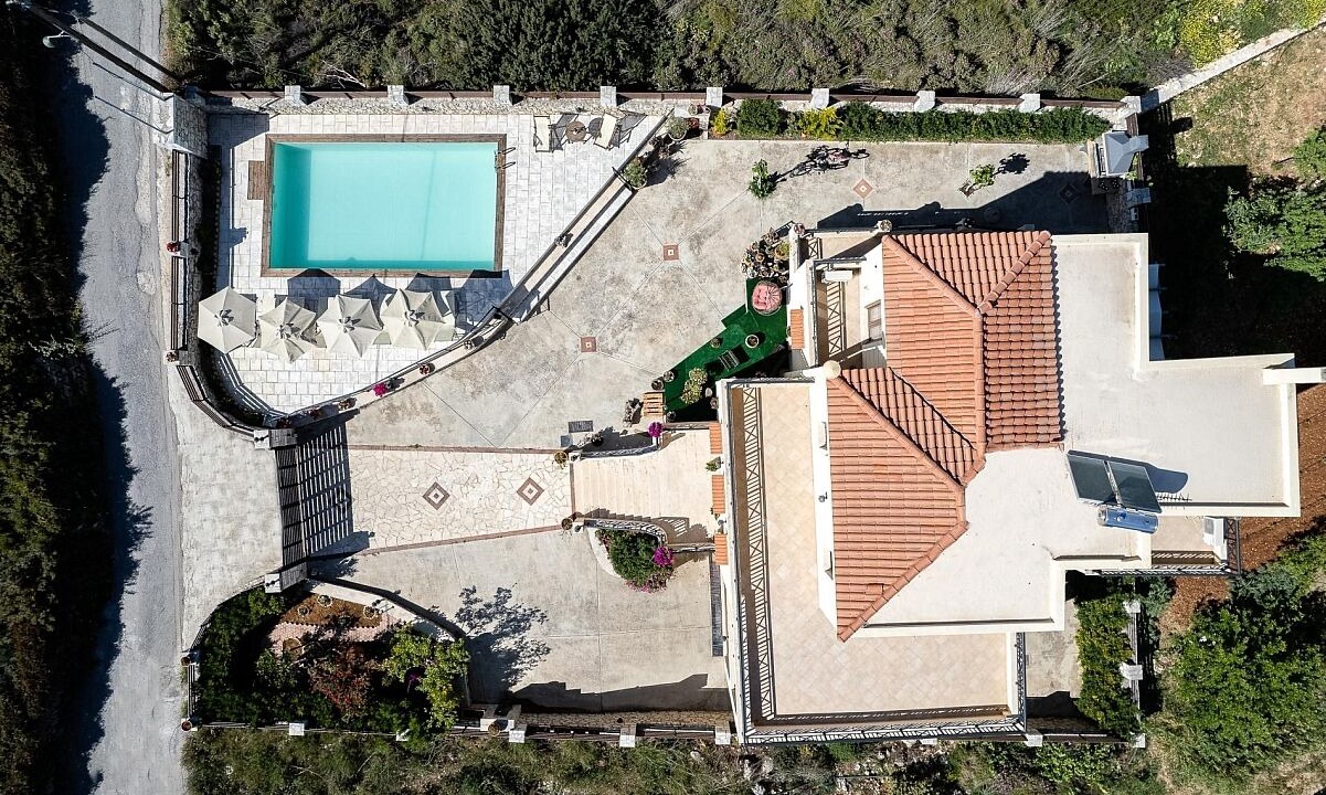 Photo of Outdoor in Roussospiti