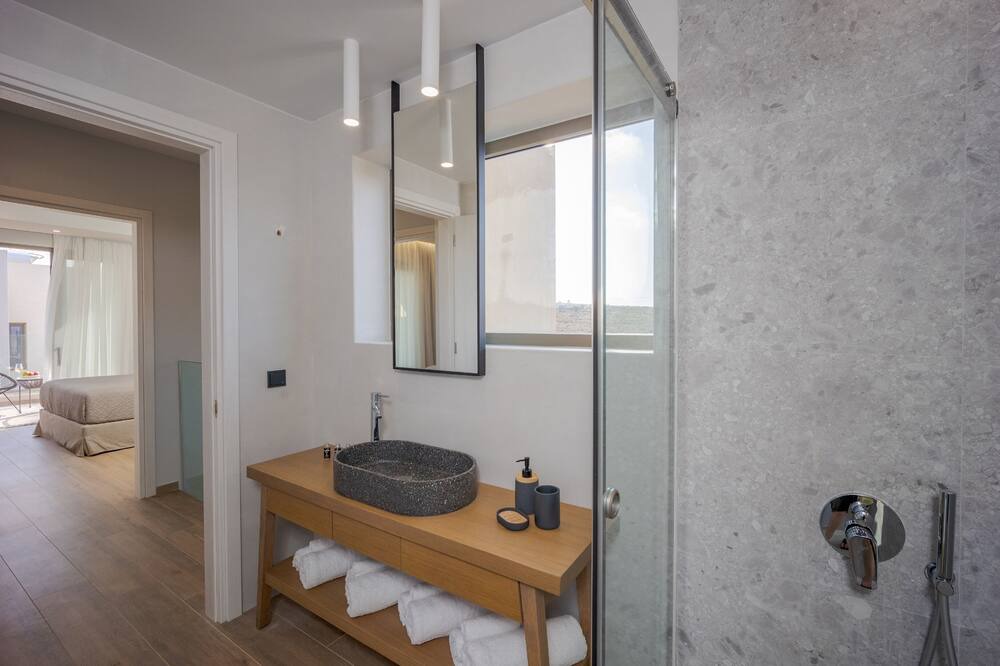 Photo of Bathroom in Anopolis
