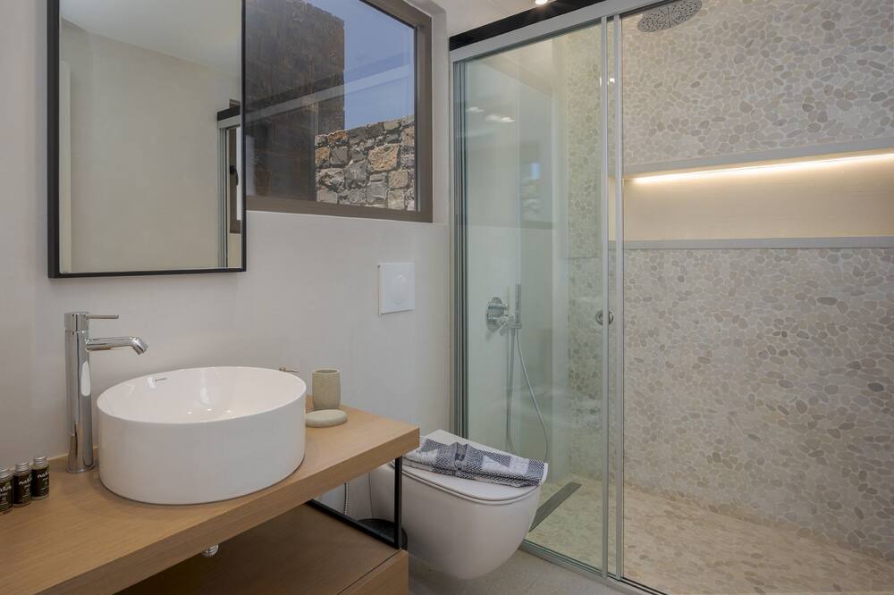 Photo of Bathroom in Anopolis