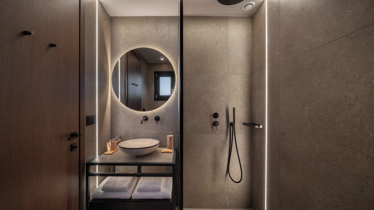 Photo of Bathroom in Lambi