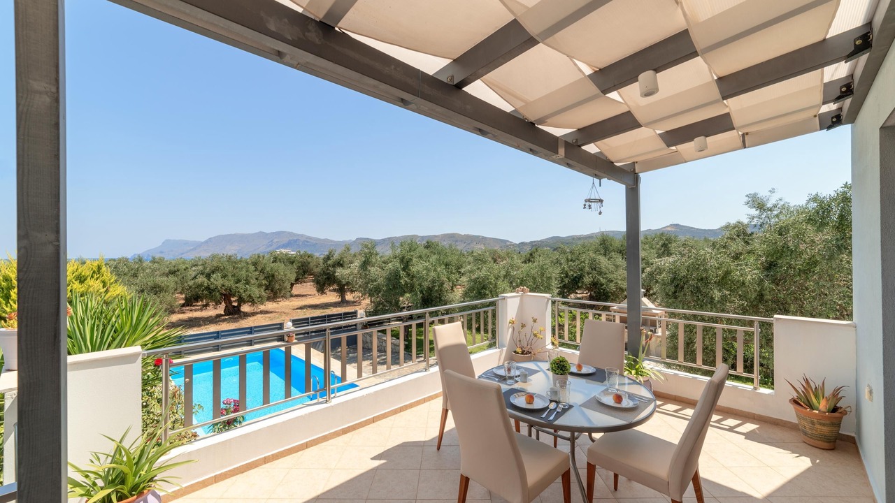 Photo of Patio Balcony in Drapanias