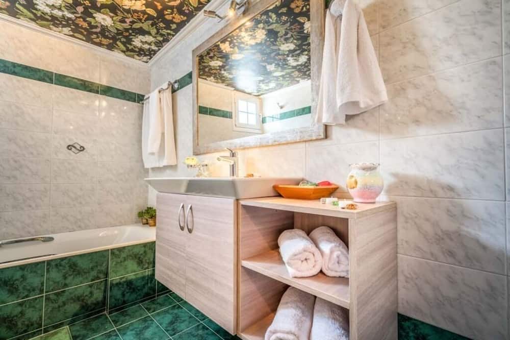 Photo of Bathroom in Lagopodo