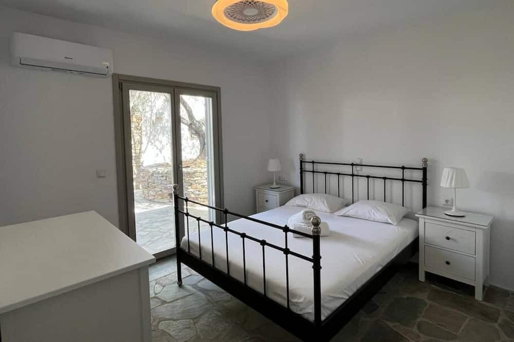 Photo of Bedroom in Koundouros