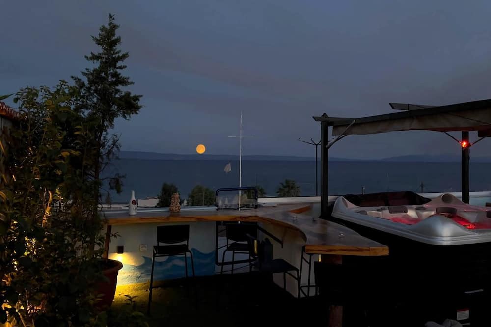 Photo of Outdoor in Nees Pagases