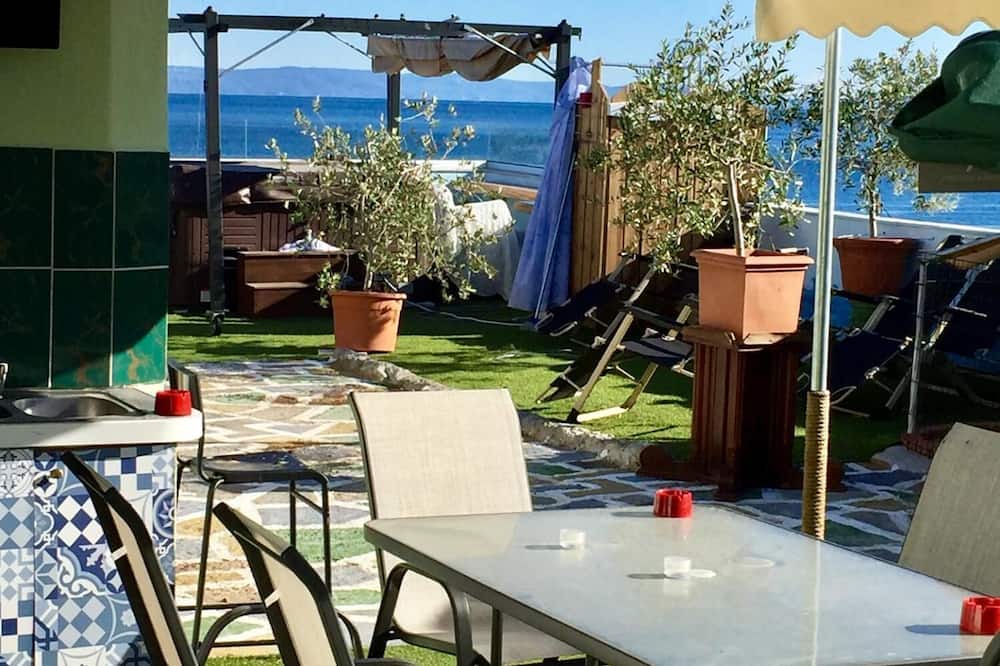 Photo of Outdoor in Nees Pagases
