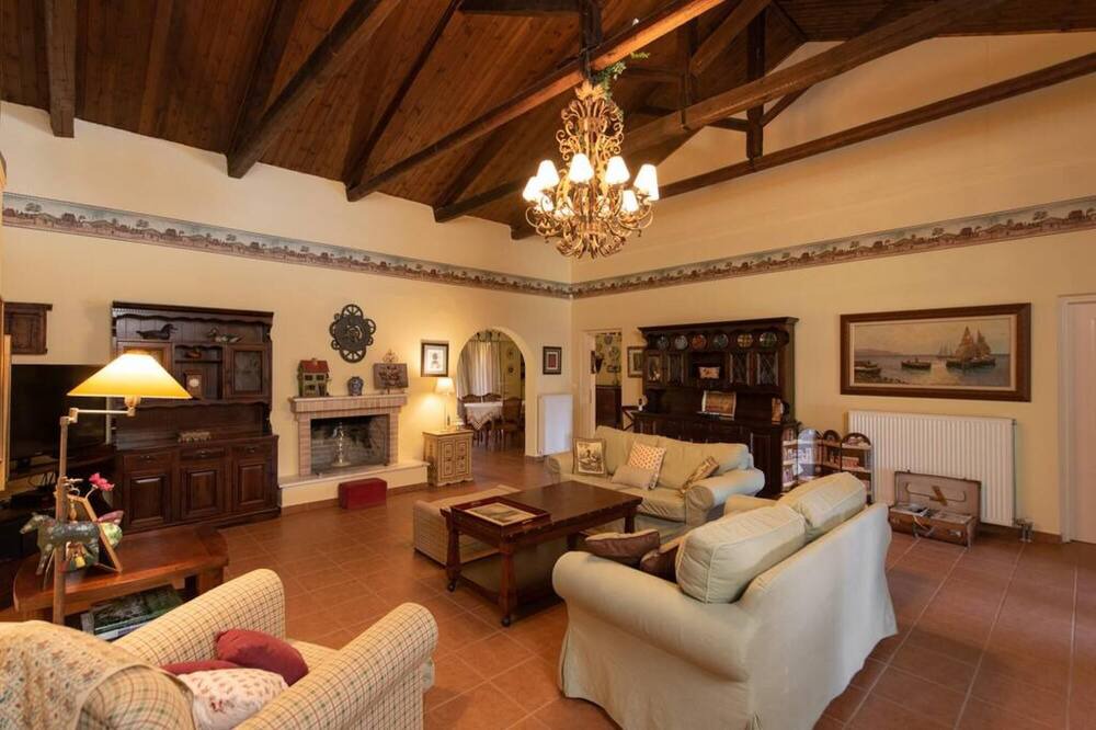 Photo of Livingroom in Chalcis