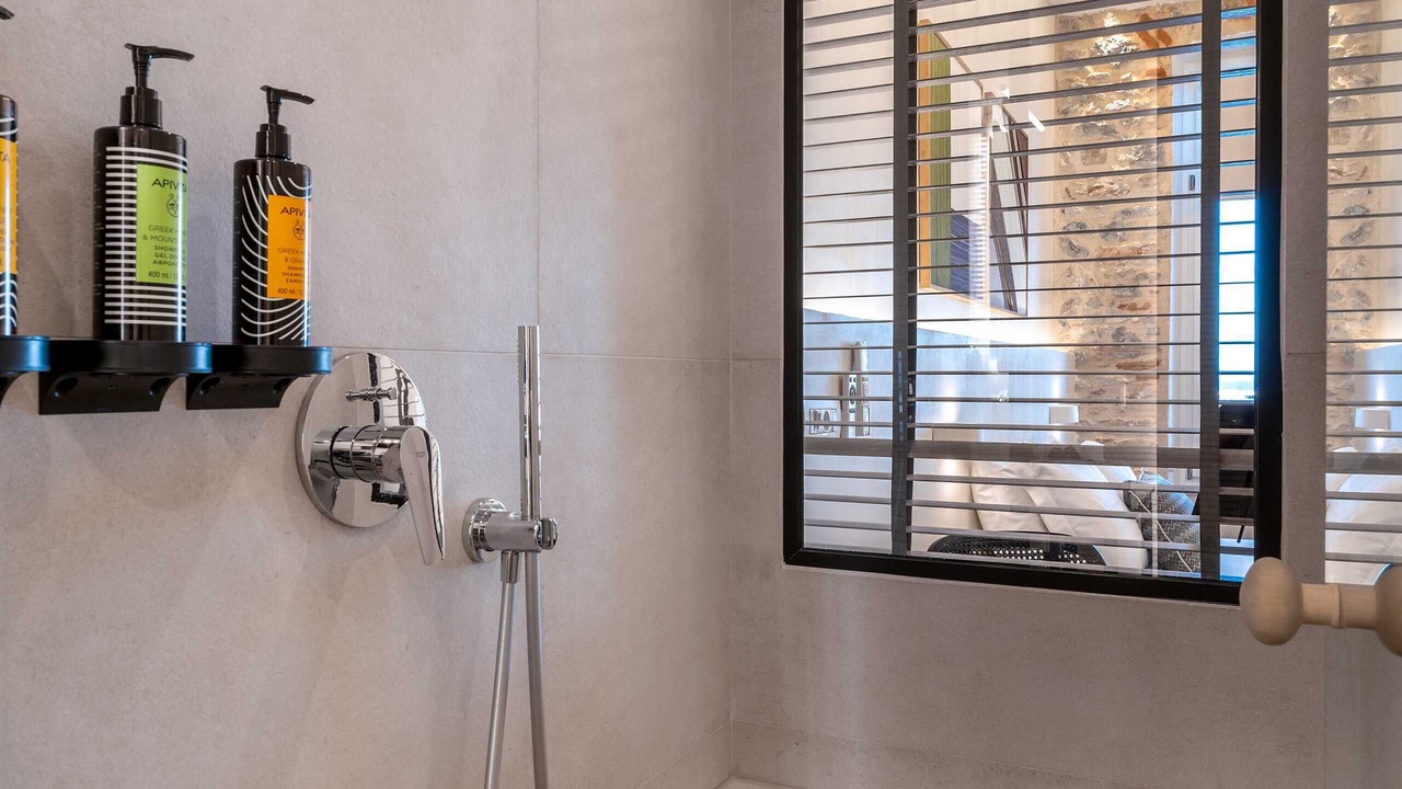 Photo of Bathroom in Gythio