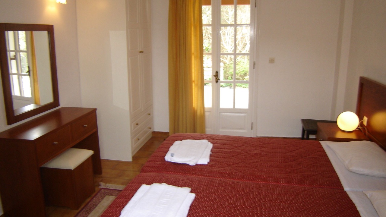 Photo of Bedroom in Petaleia