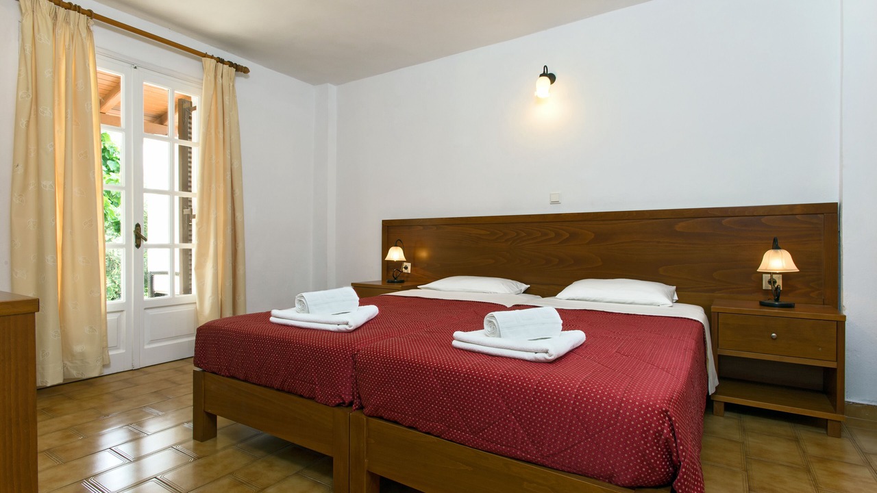 Photo of Bedroom in Petaleia