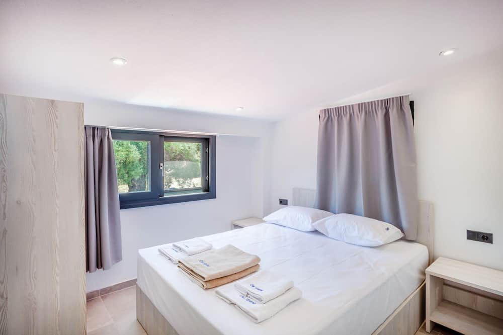 Photo of Bedroom in Polichrono