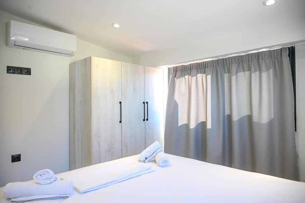 Photo of Bedroom in Polichrono