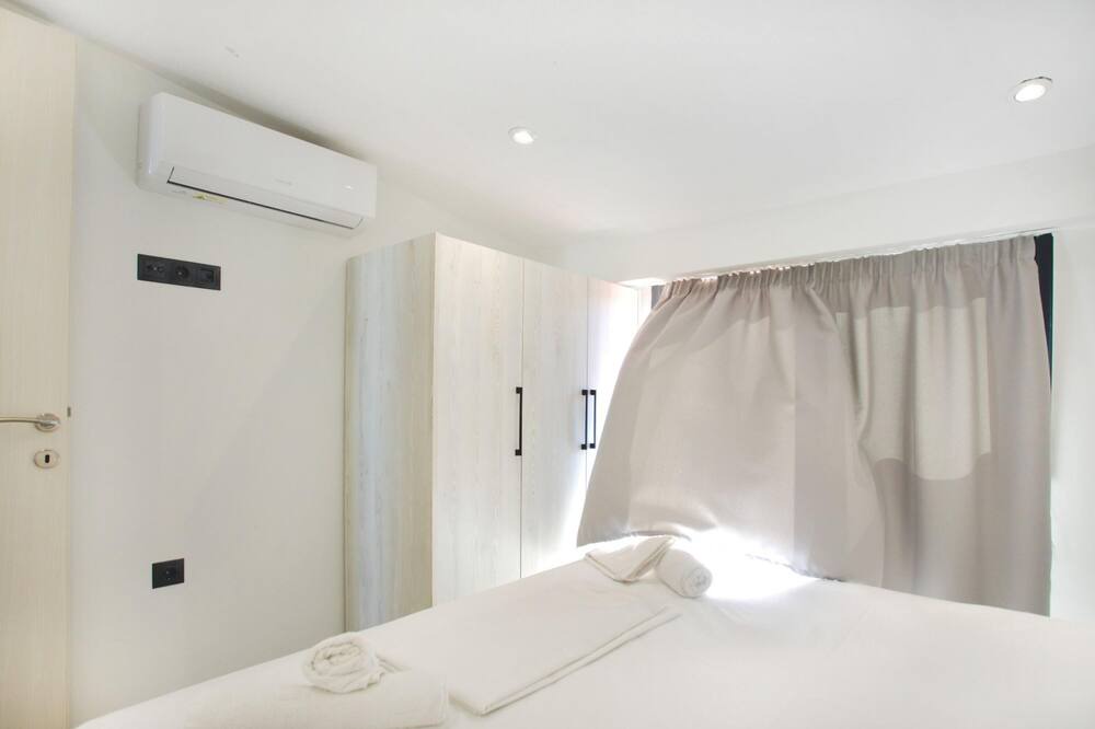 Photo of Bedroom in Polichrono