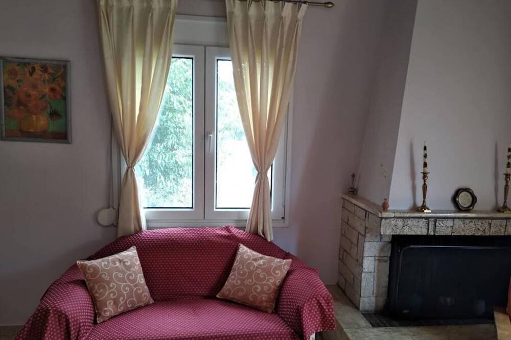 Photo of Livingroom in Kalamitsi