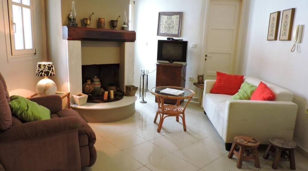 Photo of Livingroom in Andros Town